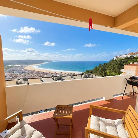 Apartment Ocean View Escape In Nazaré